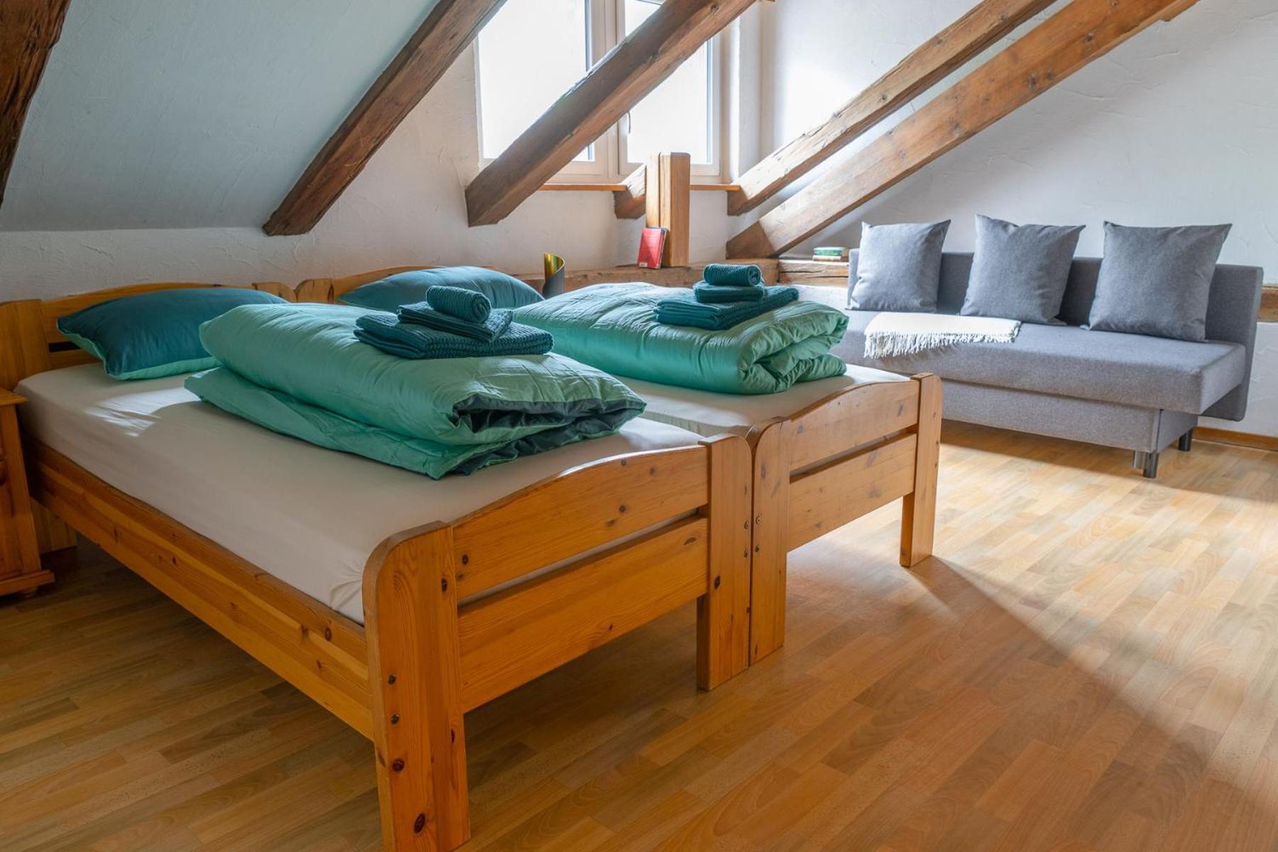 Chrona Bed & Breakfast Jenaz Cameră foto